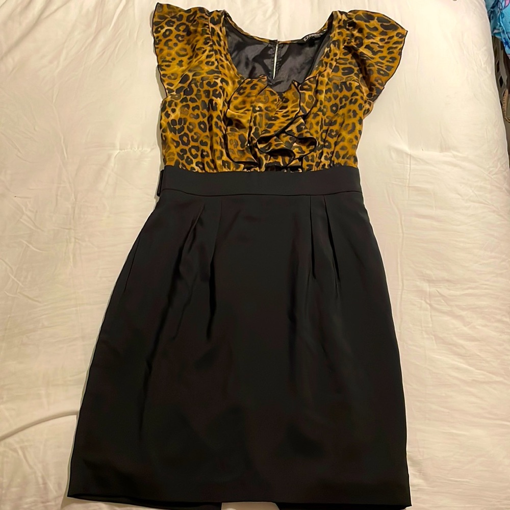 EXPRESS | Black Cheetah Ruffle Dress w Pockets - Size 4